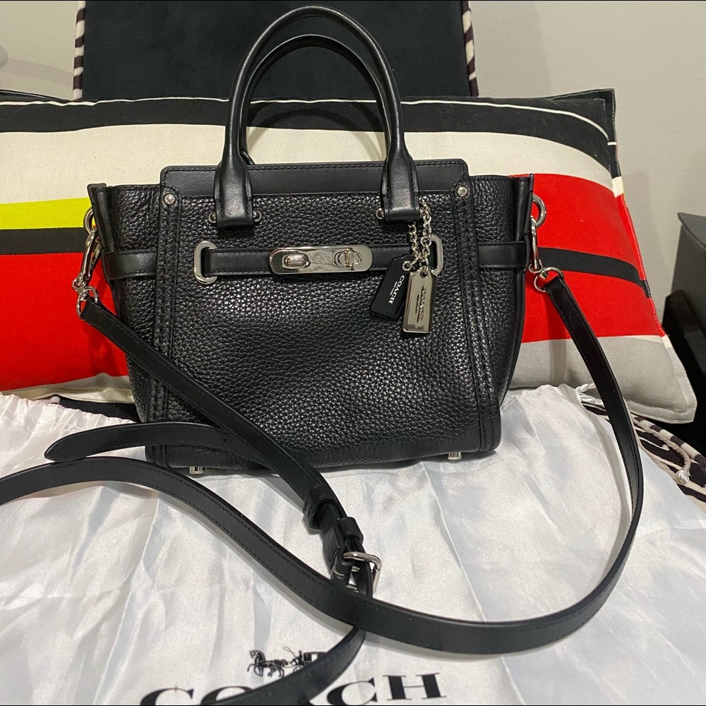 Coach ‘Swagger 21’ Leather Satchel/Black